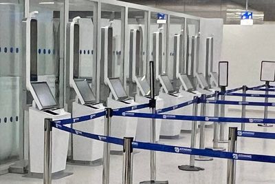 Athens faces showdown with EU as Greece drops biometrics for British visitors