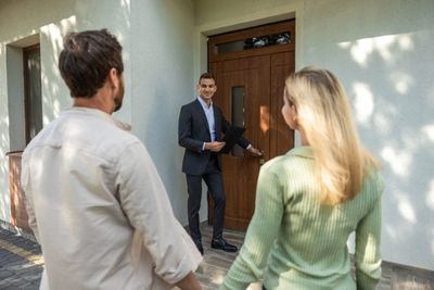 Signing a Realtor Agreement This Week? Check This Clause First