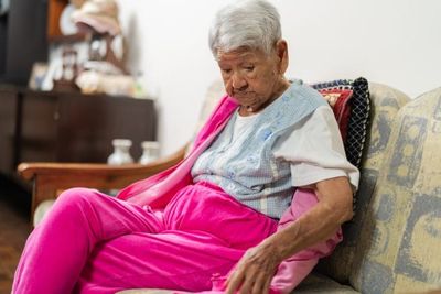 12 Common Mistakes Seniors Make When Living Alone—Are You Overlooking One?