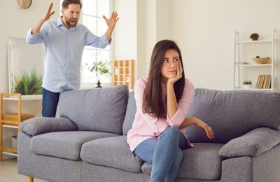 11 Relationship Patterns Men Pick Up on That Actually Hold True