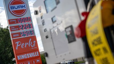 Leaders to reconvene for fuel talks after refinery fire