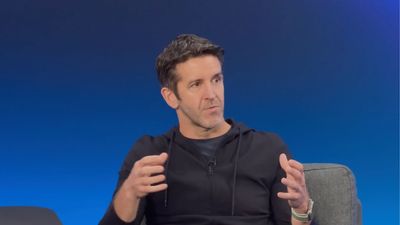 John Ternus Controversy: Apple's Incoming CEO Behind iPhone Air 'Failure,' Limiting Features to Pricier Models