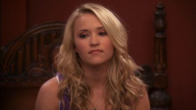 I Didn't See Emily Osment Name-Dropping Alzheimer's Coming When She Revealed Why She's Grateful To Hannah Montana