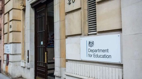 UK introduces new school rules, bans mobile phones in England classrooms