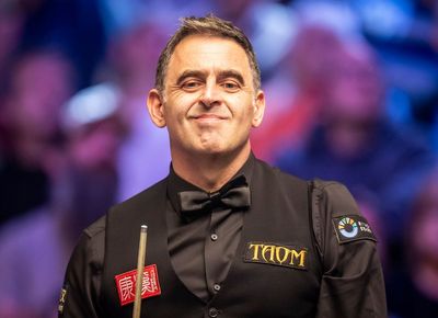 When does Ronnie O’Sullivan start his bid for an eighth title at the World Snooker Championship?