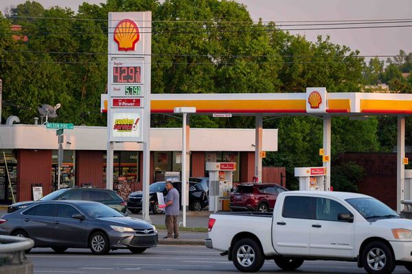 U.S. Energy Sec says gas prices have likely peaked, but won't go below $3 until 2027. Trump says he’s ‘totally wrong’ about the timeline