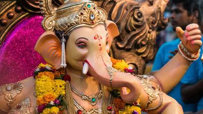 4 Powerful Lord Ganesha Mantras Every Devotee Should Chant
