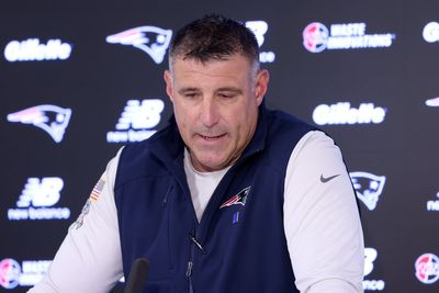 Patriots coach Mike Vrabel tries to move on from Dianna Russini controversy after surprise statement