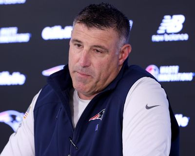 Patriots coach Vrabel has had ‘difficult’ conversations after publication of Russini photos