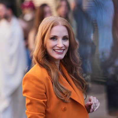 Jessica Chastain Is Officially Aboard the Bob Train