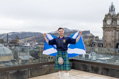 Man aiming to be first person to trek across US wearing kilt shares his driving force of motivation