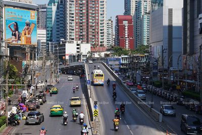 Pratunam flyover to close until February