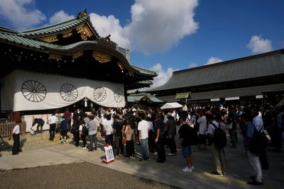 Japanese police arrest a South Korean for allegedly obstructing Yasukuni Shrine festival