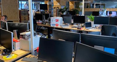 No AC, No Windows: Viral Reddit Post Sparks Debate on Workplace Conditions