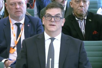 Allies of Olly Robbins make Starmer claim after being sacked over Mandelson vetting row