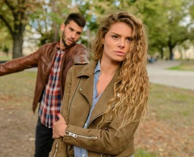 6 Public Behaviors Women Should Never Ignore in Men, According to Safety Experts