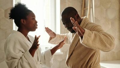 7 Early Relationship Behaviors Therapists Say Are Major Red Flags