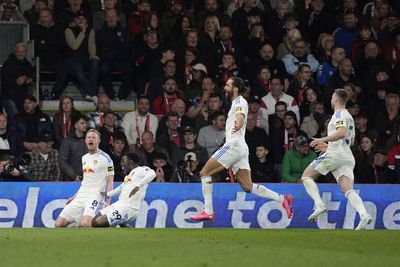 Leeds snatch last-gasp equaliser at Bournemouth to move to brink of safety