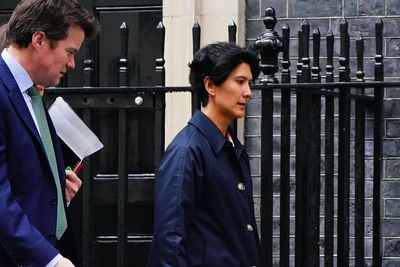 Senior civil servant faces Mandelson questions from MPs amid ‘Cabinet divisions’