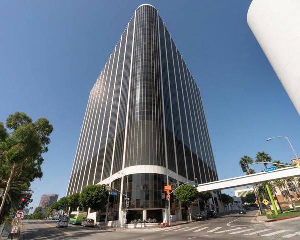 Los Angeles school board votes to set limits on classroom screen time