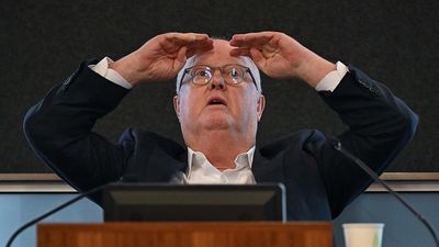 Investigator erupts in heated exchange at union inquiry