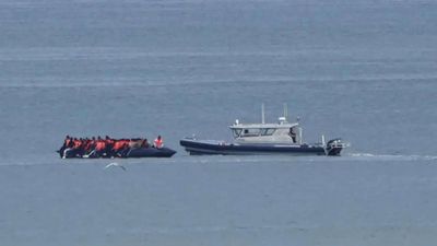 UK signs £650m deal with France to stop illegal migrants crossing English Channel in small boats