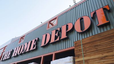Insiders Are Selling Home Depot Stock: Is That a Red Flag?