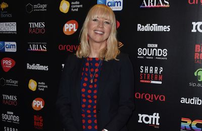 Sara Cox to replace Scott Mills on BBC Radio 2 Breakfast Show