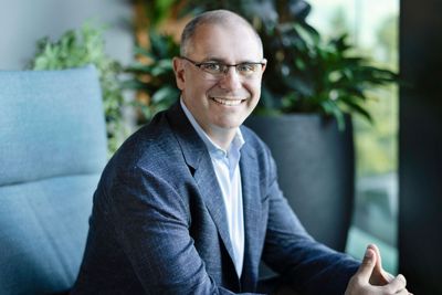 LinkedIn’s new CEO says the ‘best career decisions’ he ever made were about the people he chose to work with—not job hopping for better paychecks