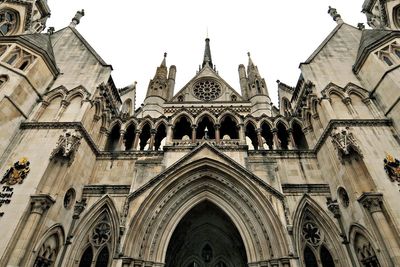Russian businessman ordered to give £60 million and houses to wife in mega divorce battle at High Court