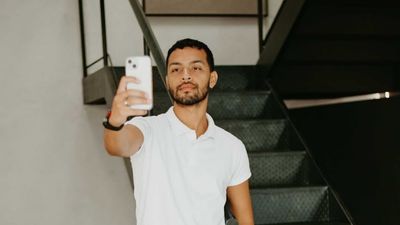 From catfishing to patronizing takes on her appearance by a looksmaxxer, this woman just went through the holy grail of tinder date fails