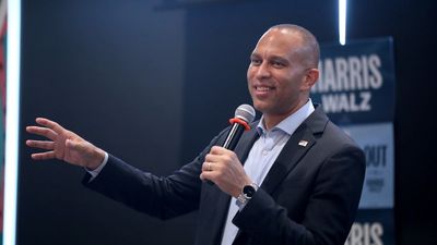‘You started this’: Hakeem Jeffries has one message for Donald Trump after losing Virginia