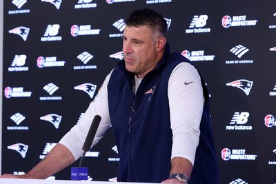 Patriots coach Mike Vrabel breaks silence on Dianna Russini photo controversy