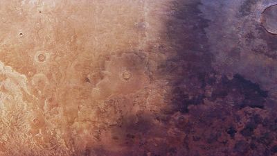 Ancient volcanic ash seen blowing across Mars in new spacecraft images