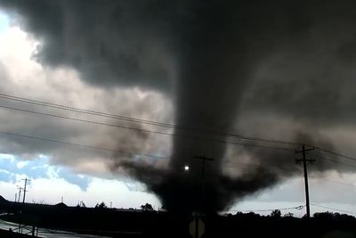 Powerful tornado tears through homes as severe weather hits Oklahoma