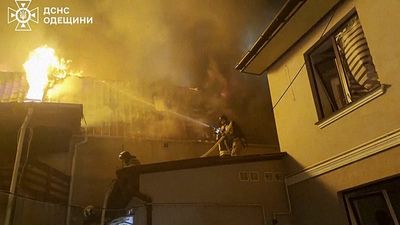 Ukraine: Russian strike on Odesa kills 2, hits hospitals and schools overnight