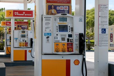 Oil prices rise again as Iran-US standoff over Strait of Hormuz continues