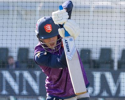 Atkinson made to wait as Essex impress at Oval: county cricket, day one – as it happened