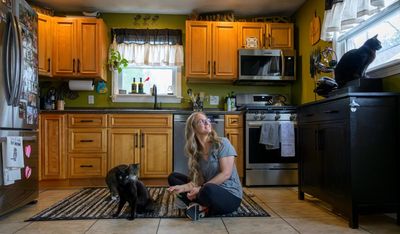 When her ‘soul cat’ died, she was bereft. Now she designs memorial jewelry to help others with pet loss