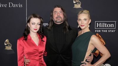 "I didn't want to be like stage dad." Dave Grohl shares his pride in his daughter Violet's emergence as a star on her own terms