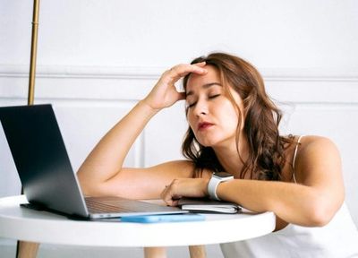 Experts Reveal Why Women Are Burning Out Faster Than Men in 2026