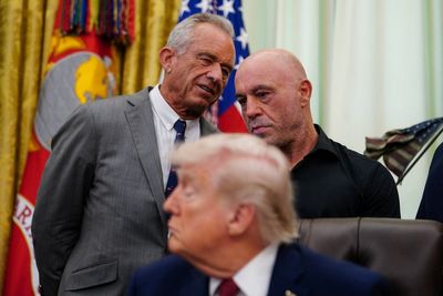 Joe Rogan questions Trump’s exit strategy for Iran days after hanging in Oval Office