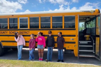 Mississippi middle school students stop bus from crashing after driver blacks out