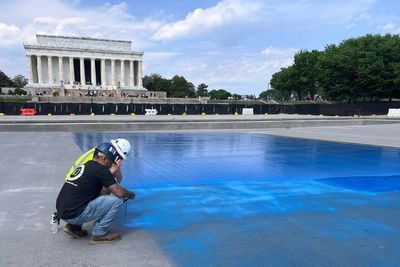 Trump touts progress on his multi-million dollar revamp of reflecting pool at Lincoln Memorial