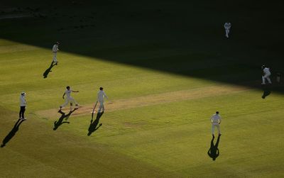 Surrey v Essex, Kent v Worcestershire, and more: county cricket, day two – as it happened