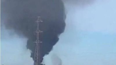 'Gunfire everywhere': Explosions heard near Mali international airport, military base