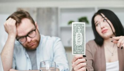 The 6 Financial Red Flags Women Should Watch for in a Partner