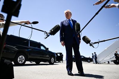 Trump will leave press ‘absolutely in love’ with him after White House Correspondents’ Dinner, says insider: Live updates