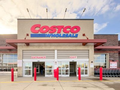 Costco’s New Pre Scan Teams Why Workers Are Now Scanning Your Cart Before You Reach the Register
