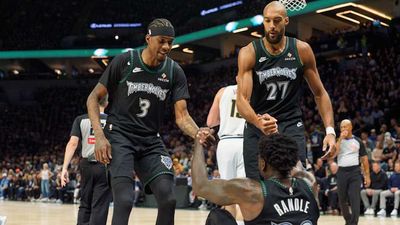 NBA Playoffs: Timberwolves Overcome Injuries, Knicks Fight Back and More Saturday Takeaways